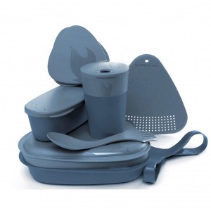 Spisegrej, bestik, tallerkner, krus mv.